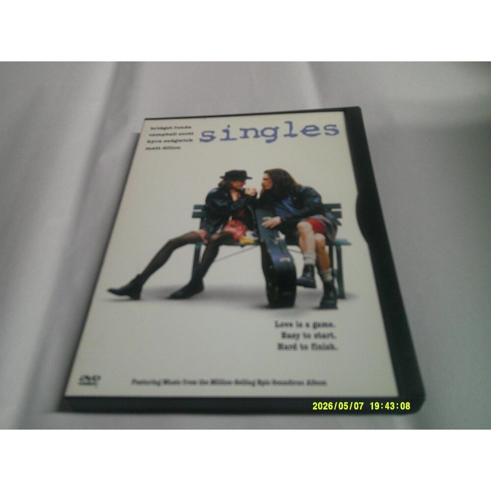 Singles DVD (1992) Widescreen Cameron Crowe Romantic Comedy Bridget Fonda Matt